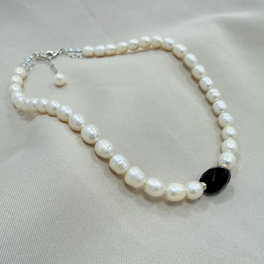 Freshwater Pearls and Onyx Necklace