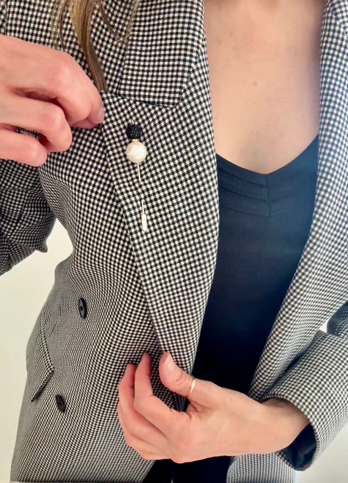 The Pavé & Pearl Brooch Pin