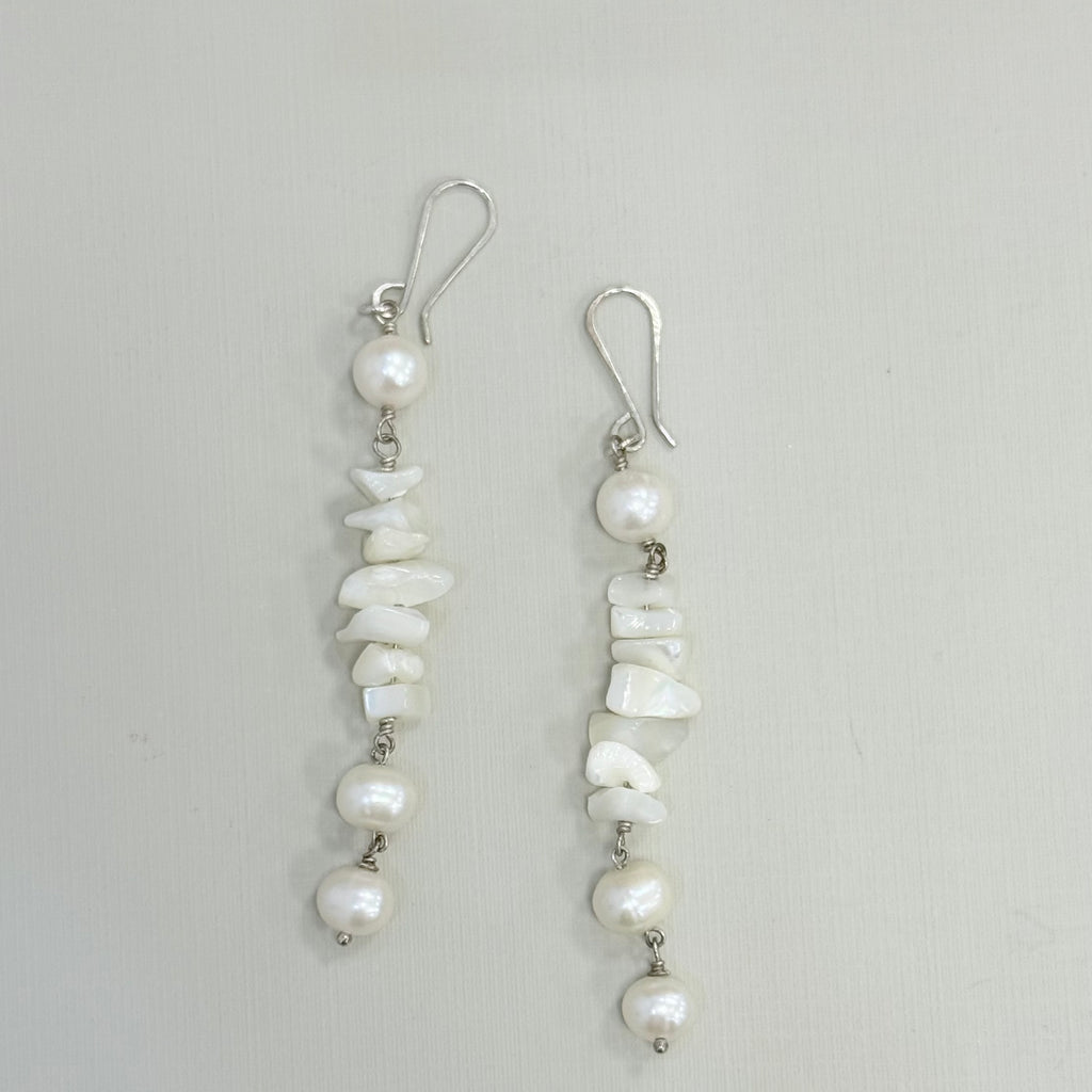Dangling Pearls Earrings