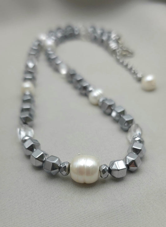 Hematite and Pearls Necklace
